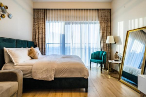 Azizi Aura, Jebel Ali- near Metro station